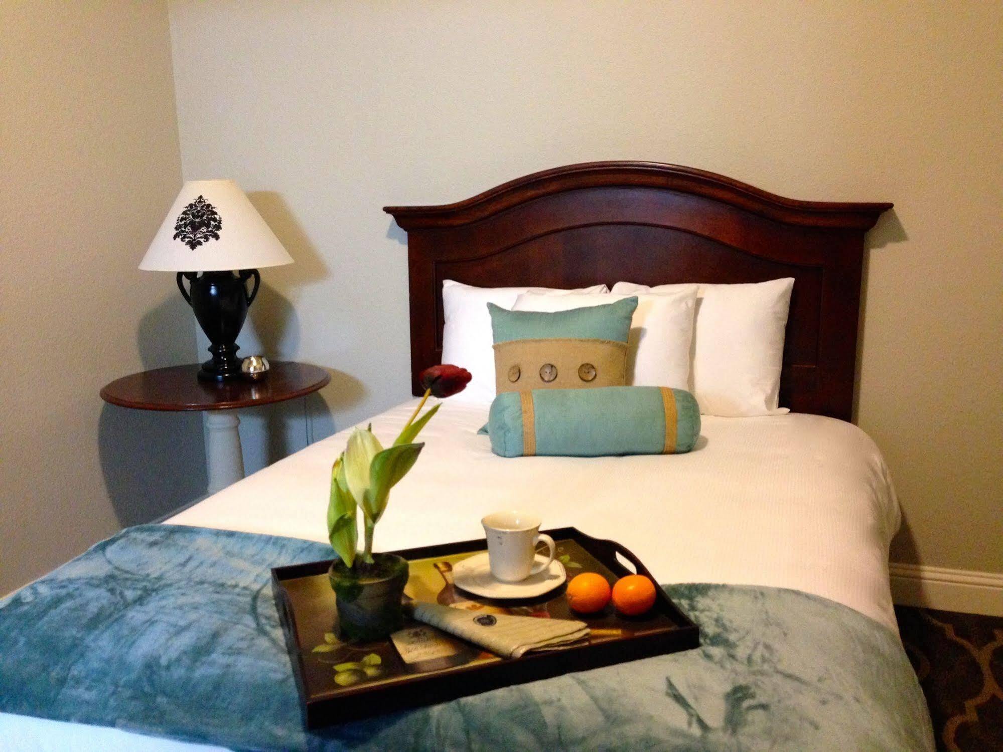 The Dilworth Inn Gonzales Bagian luar foto