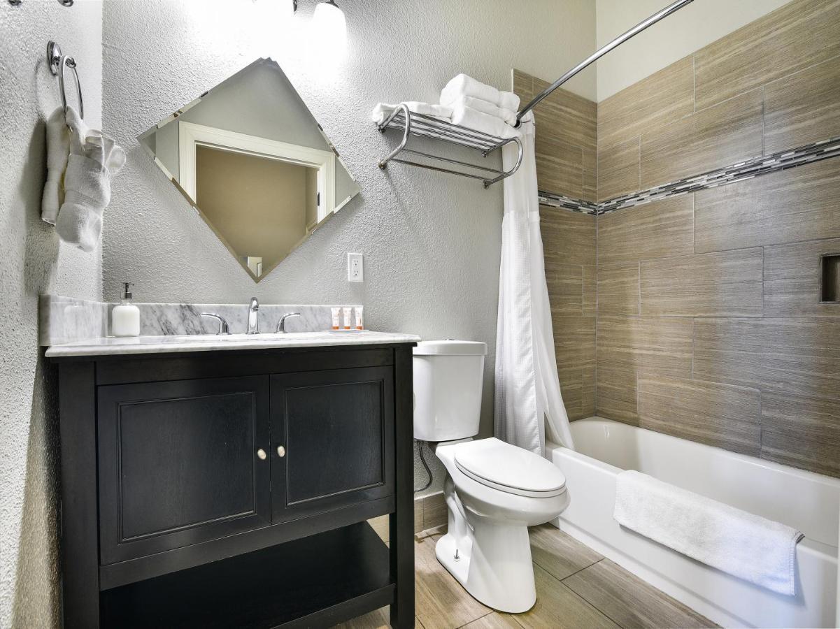 The Dilworth Inn Gonzales Bagian luar foto