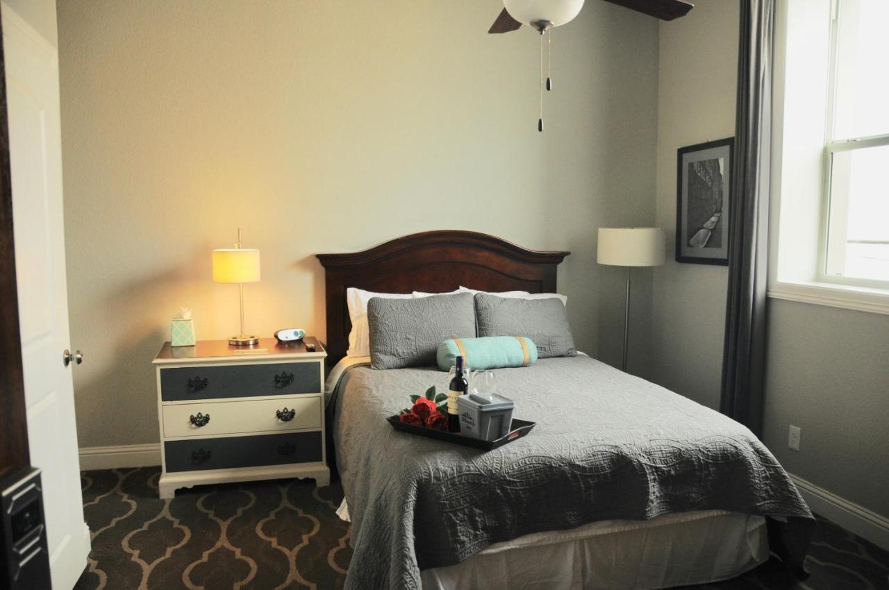 The Dilworth Inn Gonzales Bagian luar foto